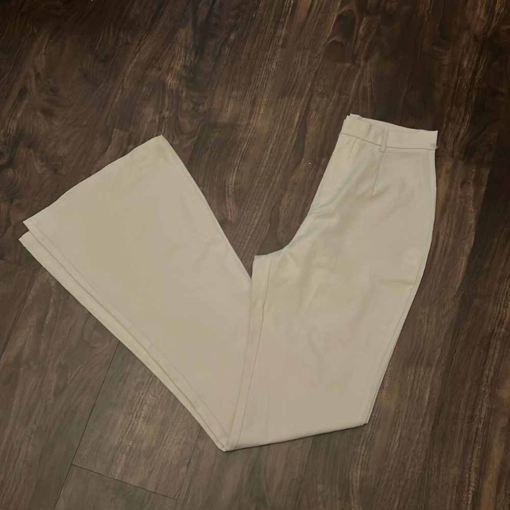 Cream Prettylittlething Wide Leg Pants
